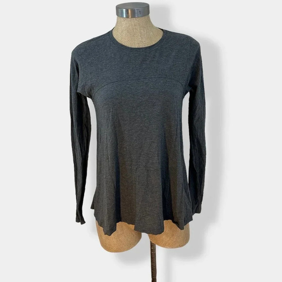 Lululemon Acadia Long Sleeve Top in Heathered Grey - Picture 2 of 5